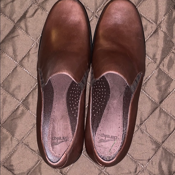 dansko robin shoe